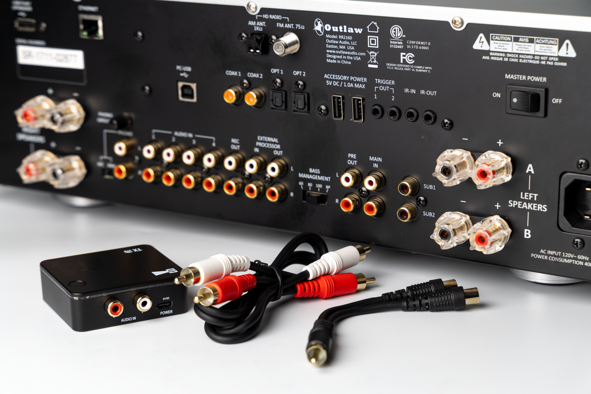 AT4 Wireless Transmitter (RCA)